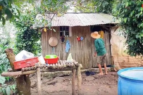 Lý do 'Youtuber nghèo nhất Việt Nam' Sang Vlog nợ nần đến suy sụp