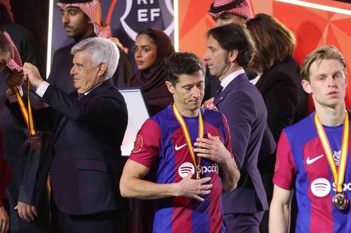 Barca cân nhắc bán 10 cầu thủ