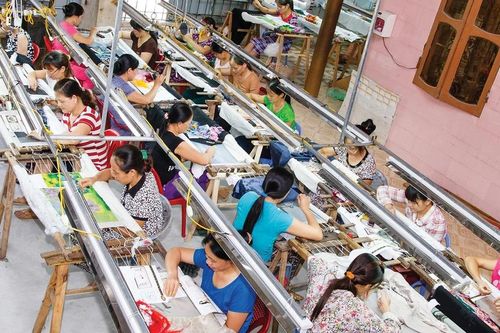 Độc đáo nghề thêu tay Minh Lãng