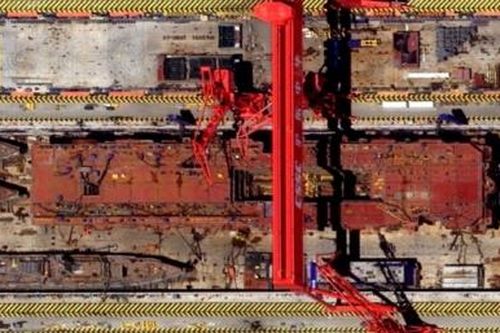 Tàu tấn công đổ bộ trực thăng Type 076 sản xuất ở Trung Quốc lớn hơn của Mỹ?