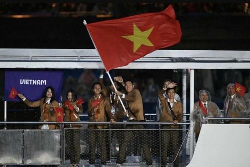 Khi trang phục khơi gợi bản sắc quốc gia