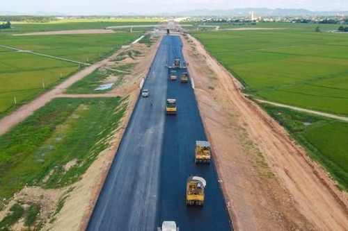 Cấp tập thi công cao tốc qua Hà Tĩnh trước mùa mưa