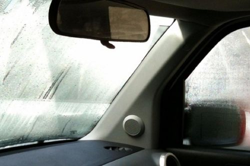 Tài xế lâu năm chỉ mẹo làm tan sương mờ trên kính lái nhanh chóng