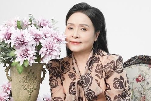 Đạo diễn - NSND Hoàng Quỳnh Mai: 'Xuân Hương nữ sĩ' đặc biệt quyến rũ