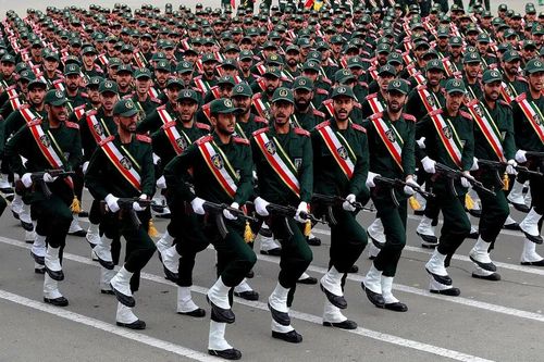 Vệ binh cách mạng Iran nhận hàng ngàn thiết bị quân sự sản xuất trong nước