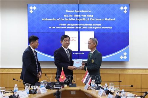 Cầu nối giúp lan tỏa tình yêu tiếng Việt ở Thái Lan