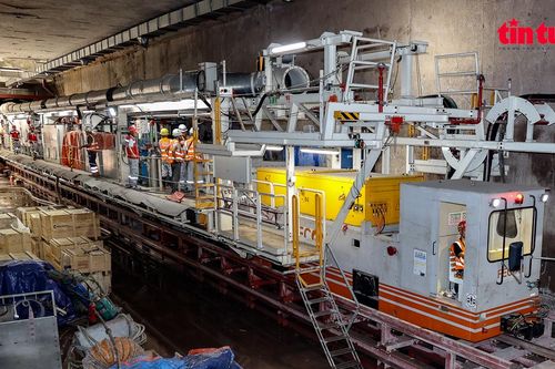 Robot TBM đã tiến sâu gần vào lòng đất 30 m sau 1 tuần 'thức giấc'