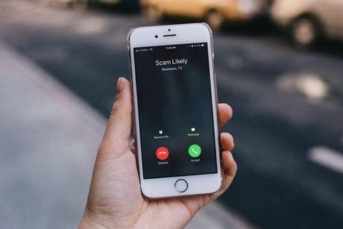 Nghe lời người lạ, người phụ nữ 'bay' mất 5 tỷ đồng