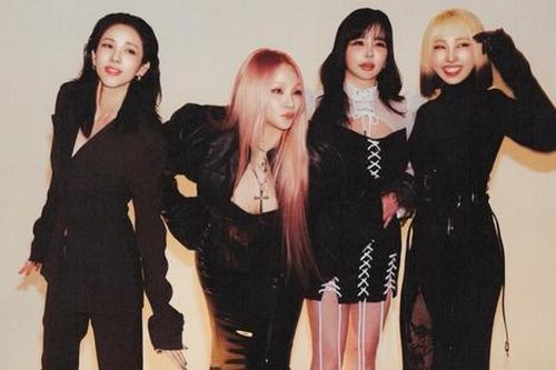 2NE1 và BLACKPINK sẽ phục hồi 'đế chế âm nhạc' YG?