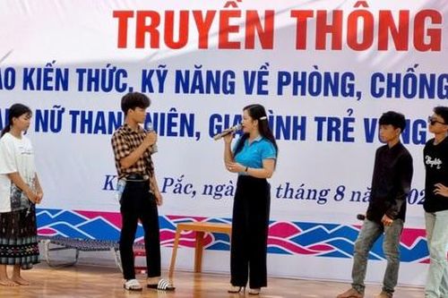 Tăng cường truyền thông phòng, chống bạo lực gia đình trong vùng dân tộc thiểu số