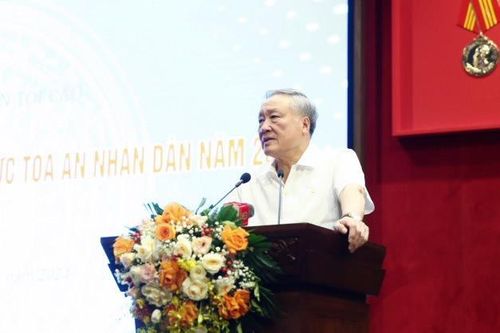 Chánh án Nguyễn Hòa Bình quán triệt Luật Tổ chức Tòa án nhân dân