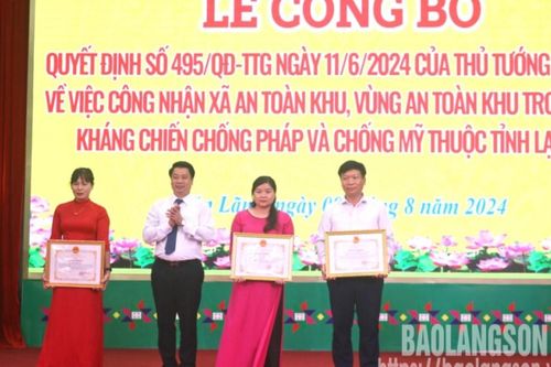 Văn Lãng: Công bố Quyết định của Thủ tướng Chính phủ về công nhận xã an toàn khu