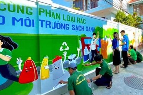 Ra mắt mô hình 'Tranh tường bích họa' truyền thông phân loại rác tại nguồn