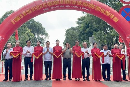 Thủ tướng Phạm Minh Chính dự Lễ thông xe hầm chui cửa ngõ sân bay Tân Sơn Nhất