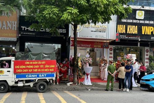 Hà Nội: Cuộc chiến giành lại vỉa hè không có hồi kết