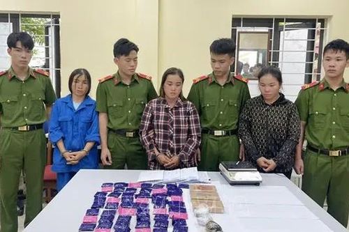Bắt ba đối tượng vận chuyển lượng ma túy lớn
