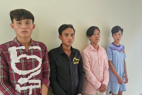 48 giờ truy bắt nhóm chạy ô tô bắt cóc người đi đường đòi tiền chuộc