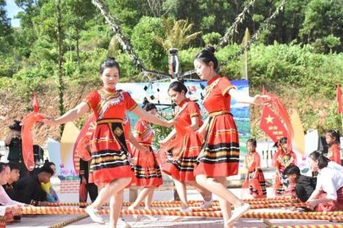 Vui Tết Lấp lỗ của đồng bào dân tộc Chứt
