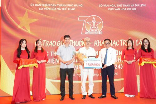 Công bố biểu trưng kỷ niệm 70 năm Ngày Giải phóng Thủ đô