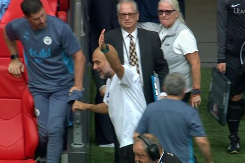 Pep Guardiola nổi cơn thịnh nộ