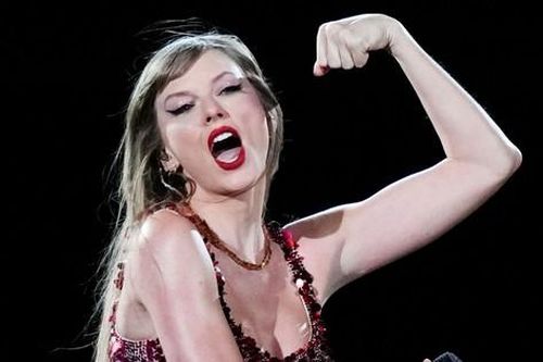 Taylor Swift rơi vào thế lao đao