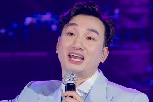 Jun Phạm khóc như mưa khi MC Thành Trung chia tay các 'Anh tài'