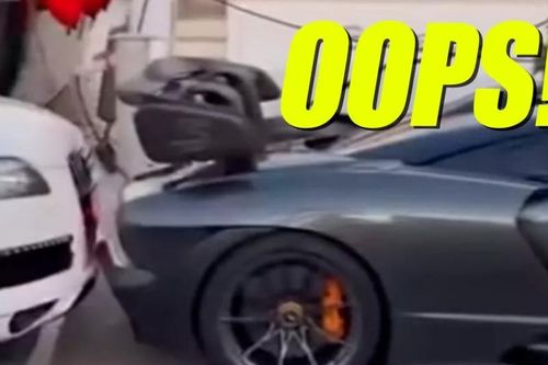 Tài xế siêu xe McLaren Senna lùi xe va quệt vào Audi nhưng bỏ đi nhanh chóng