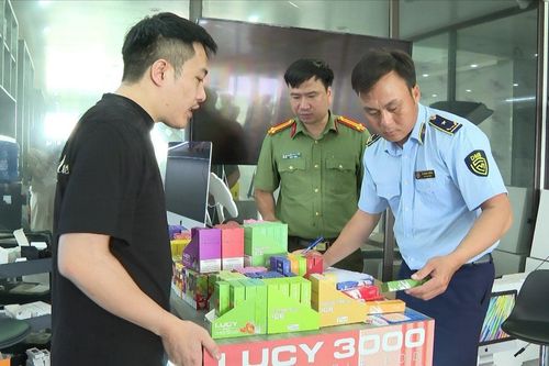 Cần tránh 'trống đánh xuôi, kèn thổi ngược' trong chính ngành y tế về thuốc lá mới