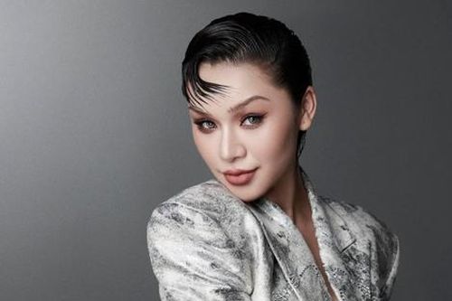 Nữ người mẫu xin lỗi vì sử dụng hàng nhái trên show thực tế