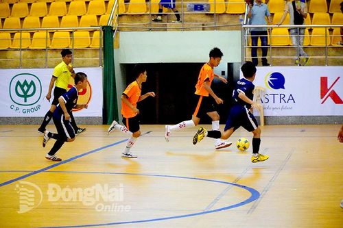 U.11 Long Thành - U.11 Long Khánh:Long Thành đặt một chân vào bán kết