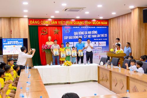 Ấn tượng ga-la bóng đá U11 Cúp Báo Đồng Nai – C.P. Việt Nam
