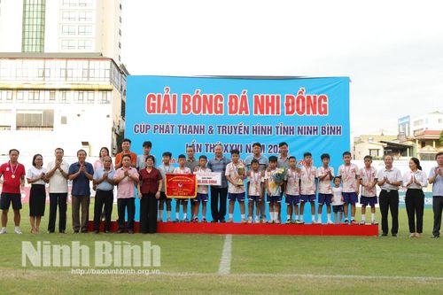 Bế mạc Giải bóng đá nhi đồng cúp Phát thanh và Truyền hình Ninh Bình năm 2024