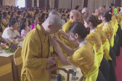 Pháp hội Vu lan thu hút hàng ngàn tăng ni, phật tử