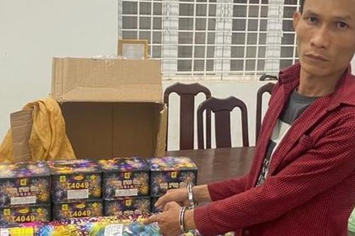 Tây Ninh: Bắt các đối tượng vận chuyển pháo nổ qua biên giới