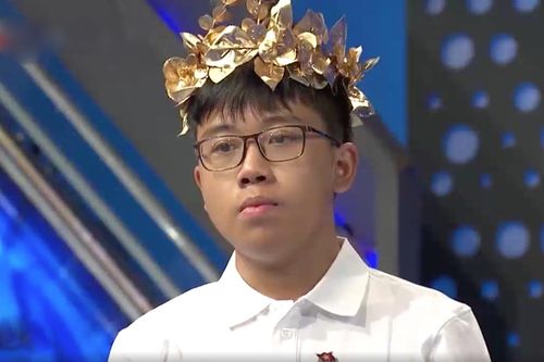 Nam sinh có điểm SAT top 1% thế giới giành vòng nguyệt quế Olympia