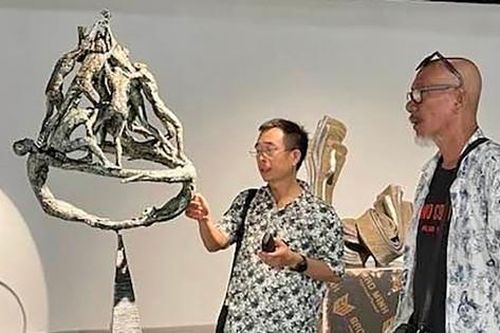 Điêu khắc đương đại Việt Nam: Gắng tìm 'chỗ đứng' trong đời sống