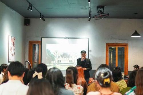 Mượn văn chương kể chuyện lịch sử: Xu hướng của nhiều cây viết trẻ'Một dòng lịch sử, vạn câu chuyện đời'