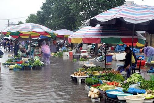 Đảm bảo an toàn thực phẩm mùa mưa bão