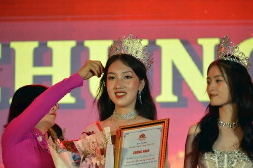 Quảng Ninh: 14 người đẹp tranh tài trong đêm chung kết duyên dáng Đầm Hà