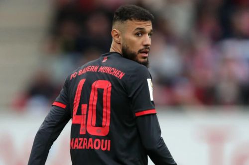 Số áo của Noussair Mazraoui tại MU được hé lộ