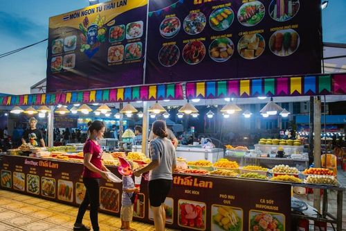 Cam Ranh lên tiếng về lễ hội tôm hùm 'vắng' tôm hùm
