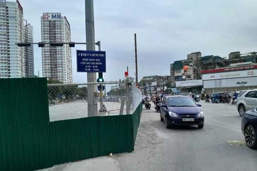 Những rào chắn gây ùn tắc giao thông ở Hà Nội
