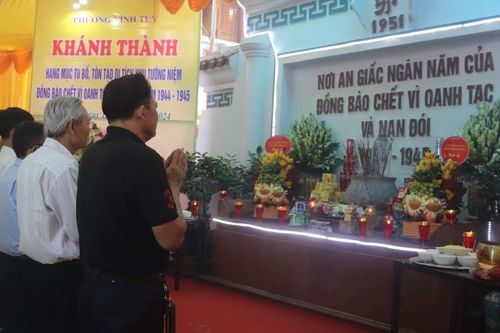 Quận Hai Bà Trưng: tưởng nhớ đồng bào chết vì oanh tạc, nạn đói năm 1944-1945