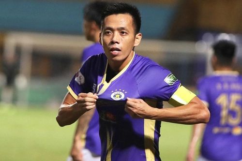Tin nóng bóng đá Việt 12/8: Văn Quyết được AFC vinh danh, CLB CAHN chốt thương vụ Đình Bắc