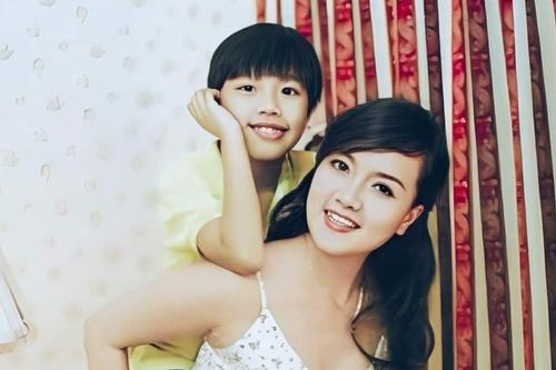 Ảnh tuyển con dâu của mẹ Chải 'Đi giữa trời rực rỡ' nhận 'bão' like