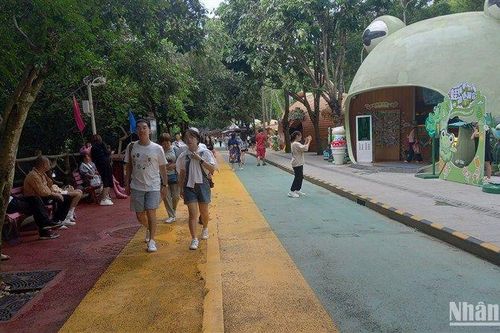Cao Bằng: Tạm dừng đưa đón khách tham quan Khu cảnh quan Bản Giốc-Đức Thiên