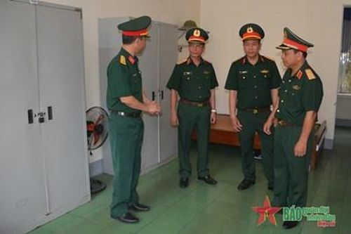 Tổng cục Hậu cần kiểm tra kết quả công tác vận tải, tàu thuyền tại Quân khu 4