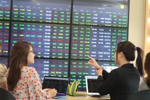 Chứng khoán tuần mới (từ 12 đến 15/8): Trong nguy có cơ?