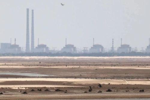'Ukraine bắn phá' làm cháy tháp giải nhiệt tại nhà máy điện hạt nhân Zaporozhye
