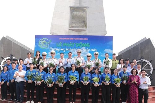 Hải Phòng: Trồng mới hơn 1,12ha rừng ngập mặn tại khu vực bãi bồi ven biển